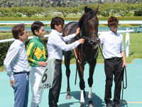 新馬戦　口取り